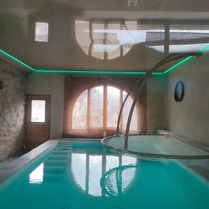 Lesoleilo Mostuéjouls